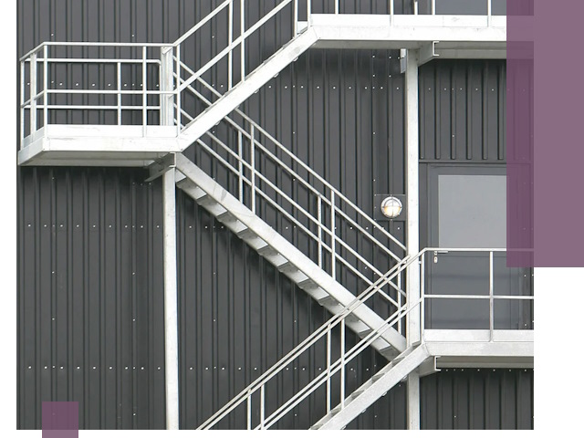 Изготовление и монтаж пожарных лестниц в Вологде быстро и надежно