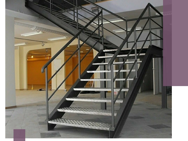 Лестницы для офиса в Вологде: изготовление, монтаж, демонтаж