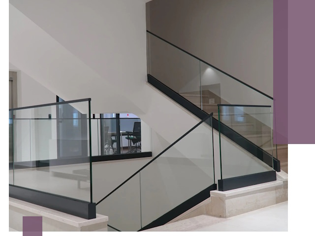 Стеклянные перила премиум-класса с установкой в Вологде