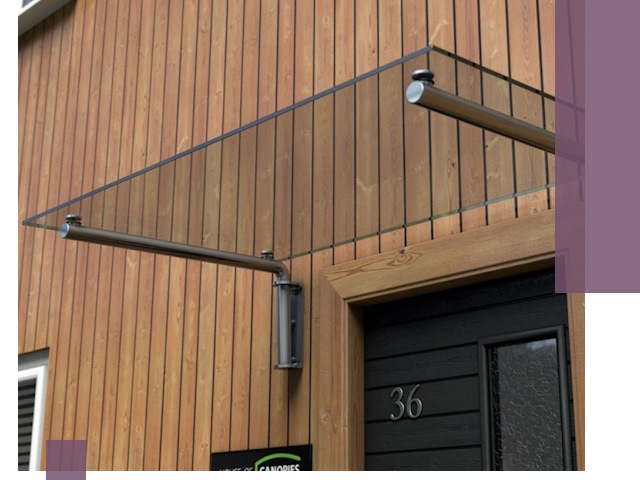 Стеклянные козырьки на входы и фасады в Вологде