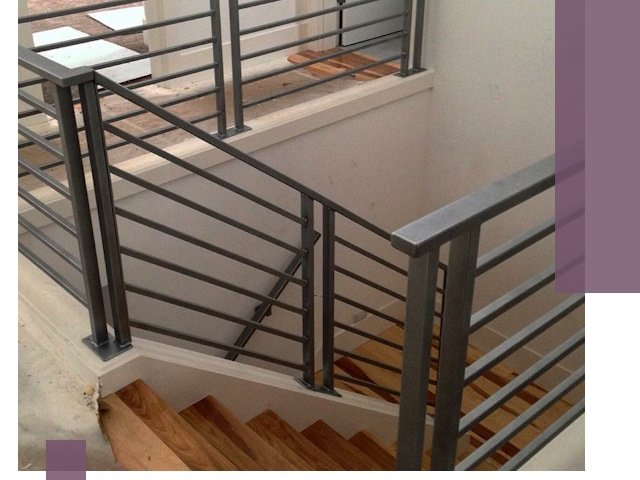 Изготовление поручней из металла и дерева в Вологде